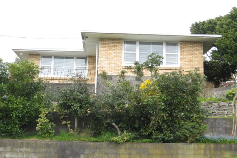 Photo of property in 9 Penrith Street, Westown, New Plymouth, 4310