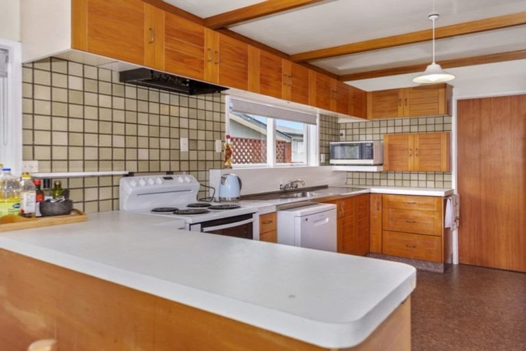 Photo of property in 34 Munro Street, Redwood, Christchurch, 8051