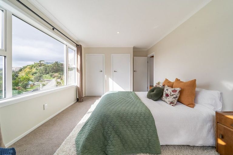 Photo of property in 84 Paremata Road, Paremata, Porirua, 5024
