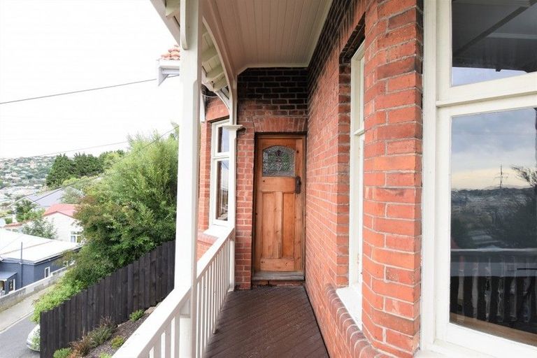 Photo of property in 10 Saint Heliers Court, Clyde Hill, Dunedin, 9011