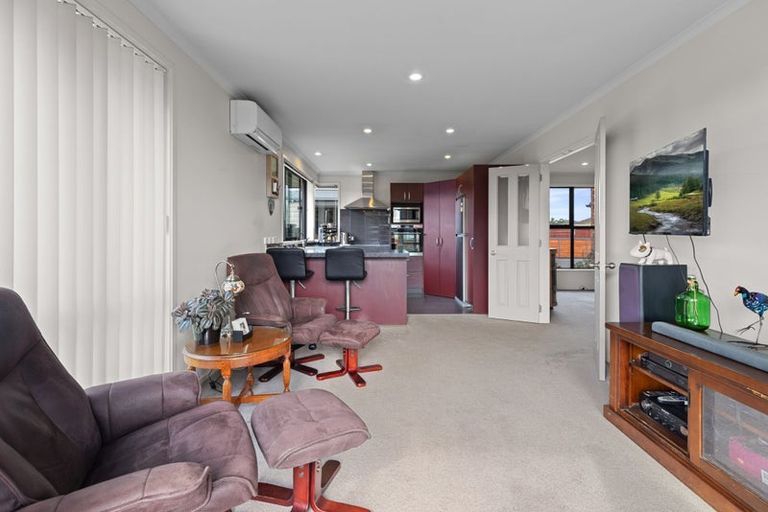 Photo of property in 24 Carrington Drive, Papamoa Beach, Papamoa, 3118