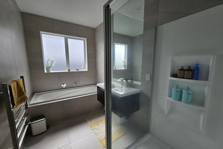 Photo of property in 27 Whenuapai Drive, Whenuapai, Auckland, 0618