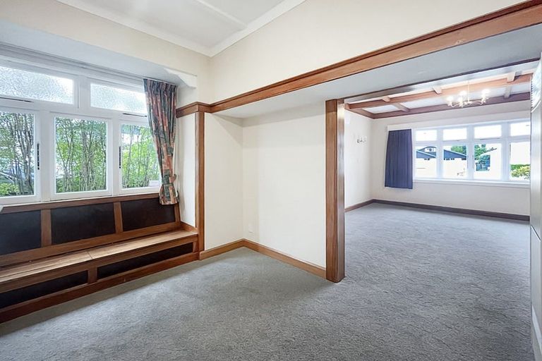 Photo of property in 19 Brightwater Terrace, Terrace End, Palmerston North, 4410