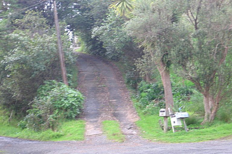 Photo of property in 23 Sandys Parade, Laingholm, Auckland, 0604