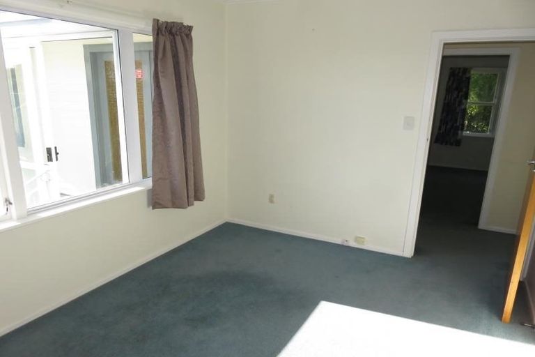 Photo of property in 10 Saville Row, Johnsonville, Wellington, 6037