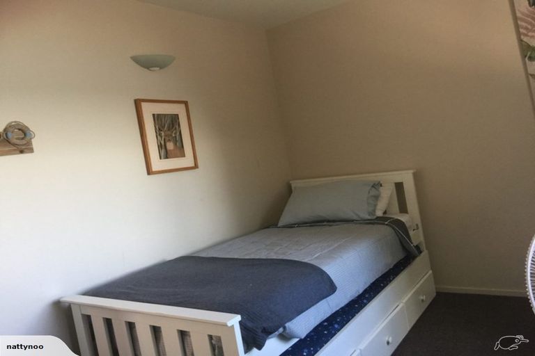 Photo of property in 9a Beach Haven Road, Beach Haven, Auckland, 0626