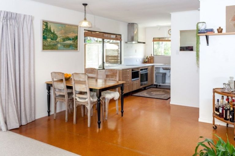 Photo of property in 29 Oyster Drive, Cooks Beach, Whitianga, 3591