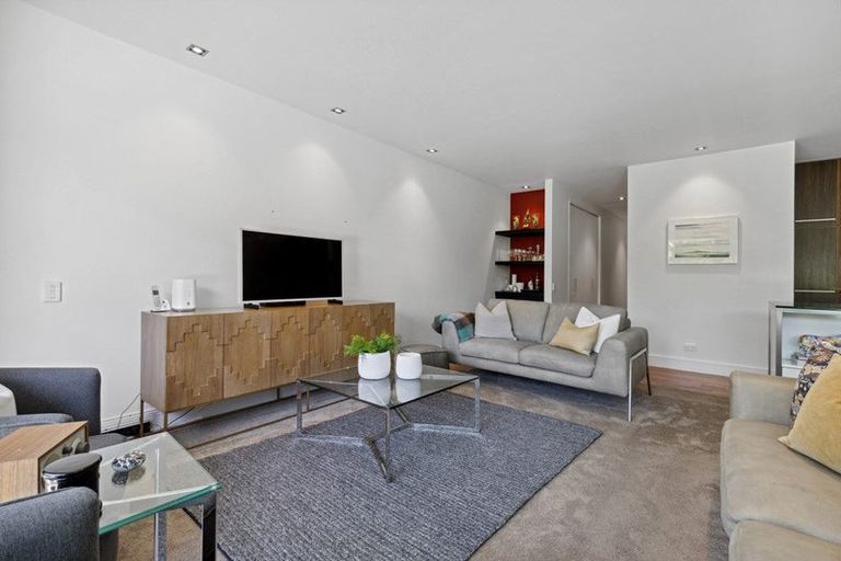 Photo of property in 6/258 Hurstmere Road, Takapuna, Auckland, 0622