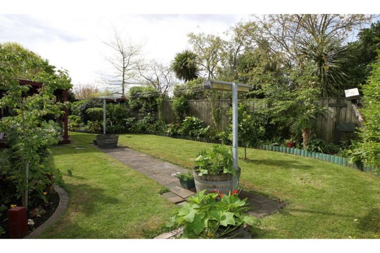 Photo of property in 10 Martin Dale, Raureka, Hastings, 4120