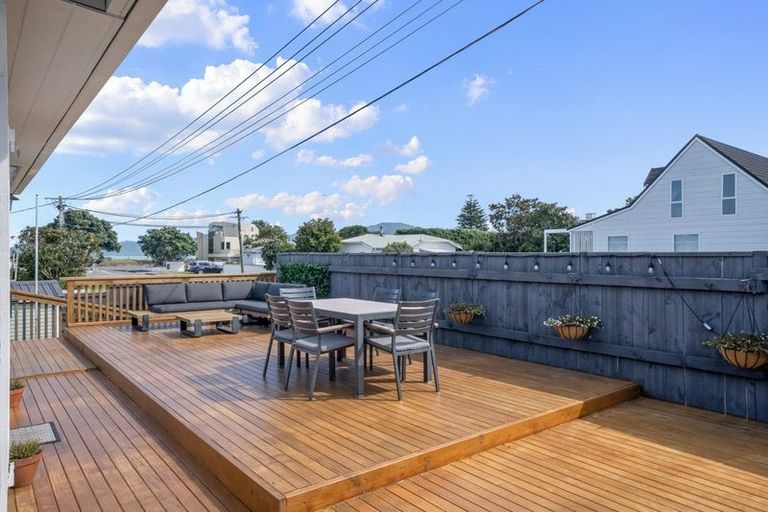 Photo of property in 114 Seaview Road, Paraparaumu Beach, Paraparaumu, 5032