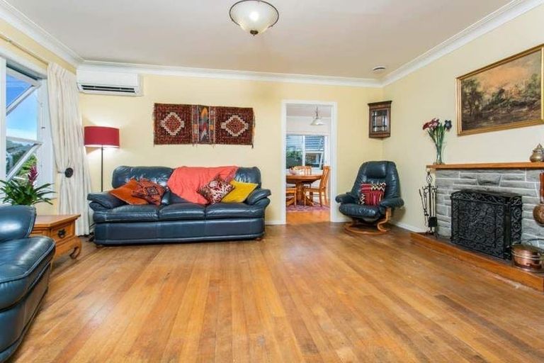 Photo of property in 10 Woodstock Road, Forrest Hill, Auckland, 0620