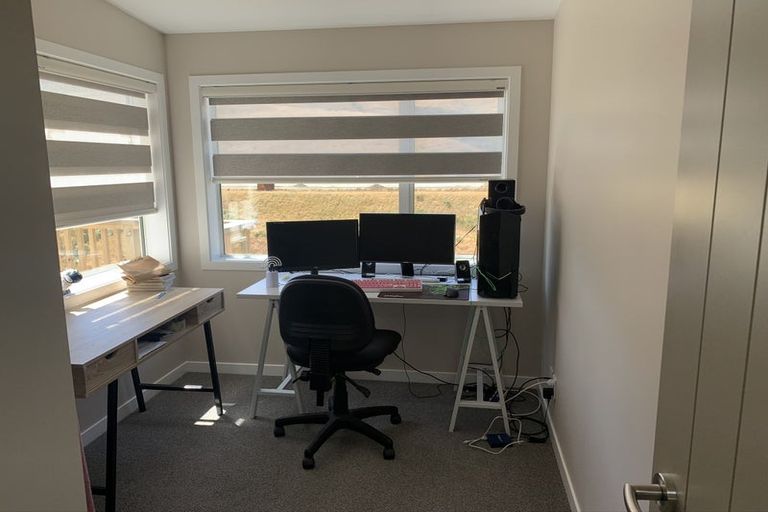 Photo of property in 60 Melksham Drive, Churton Park, Wellington, 6037