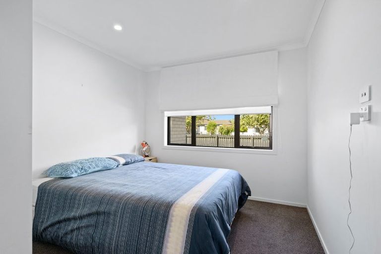 Photo of property in 285 Shakespeare Street, Leamington, Cambridge, 3432