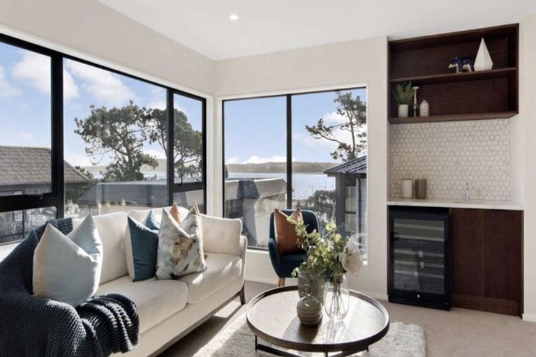 Photo of property in 47a Takutai Avenue, Half Moon Bay, Auckland, 2012