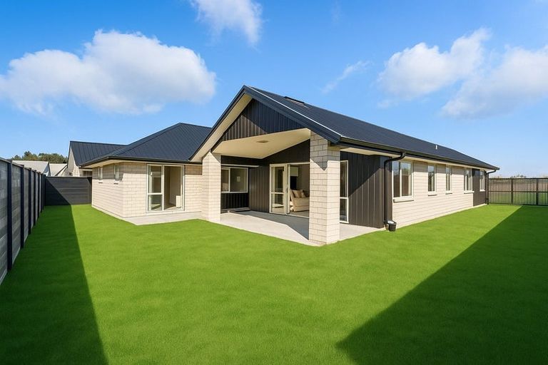 Photo of property in 9 Silverwood Lane, Leamington, Cambridge, 3495