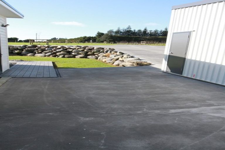 Photo of property in 173 Kairau Road, Brixton, New Plymouth, 4373