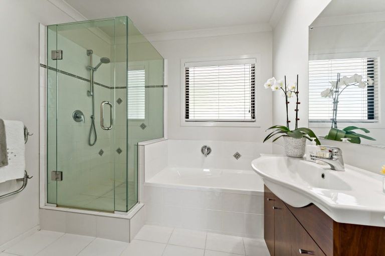 Photo of property in 586 Whitford Road, Whitford, Howick, 2571