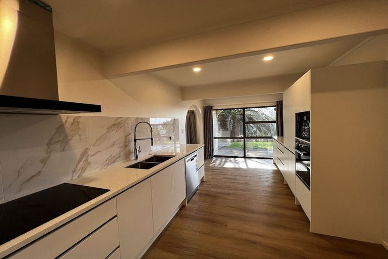 Photo of property in 4 Dalmeny Close, Murrays Bay, Auckland, 0630