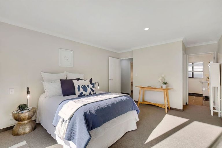 Photo of property in 16 Dusky Crescent, Aotea, Porirua, 5024