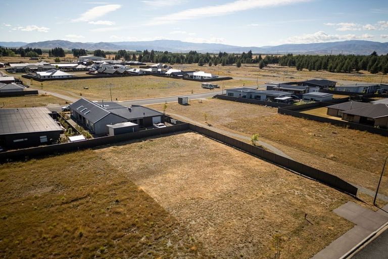 Photo of property in 35 Lakeland Avenue, Twizel, 7901