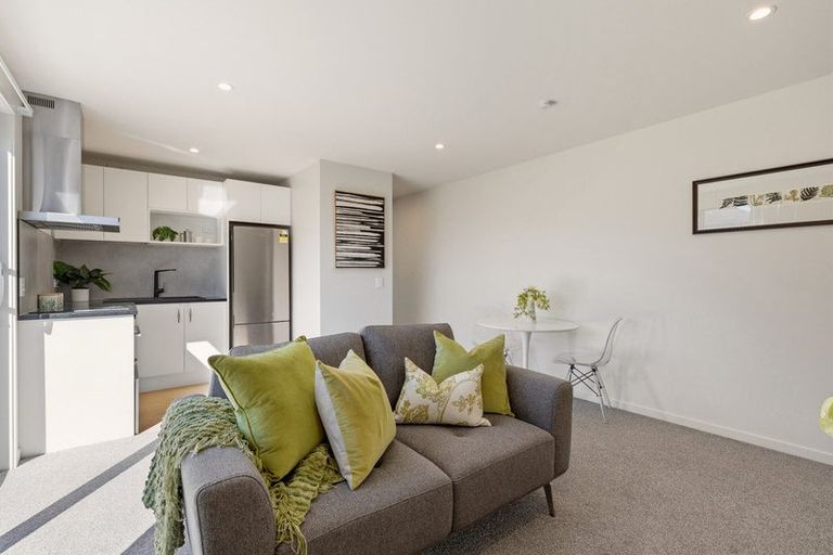 Photo of property in 104 Spur Ridge Rise, Jacks Point, 9371