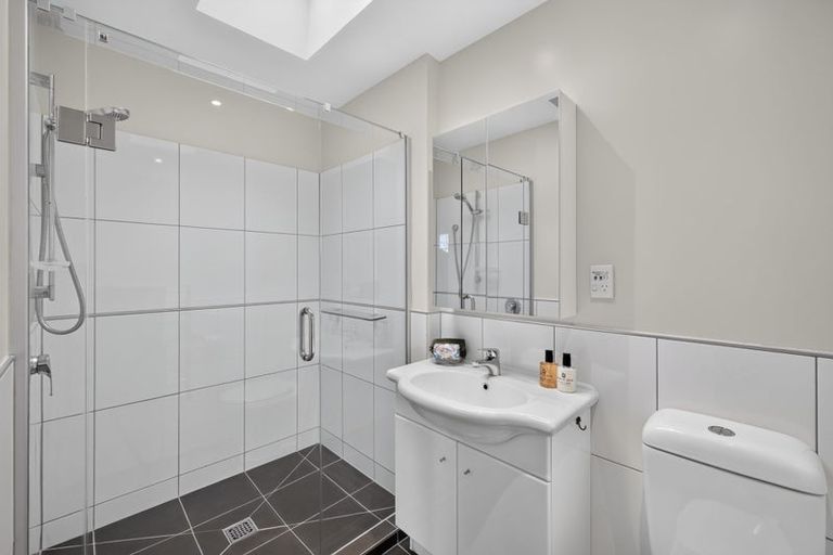 Photo of property in 77 Tomes Road, St Albans, Christchurch, 8052