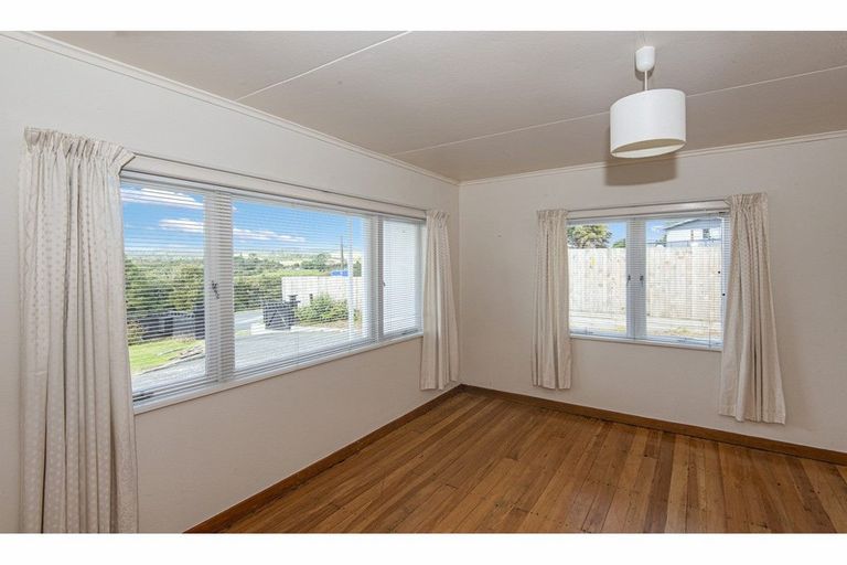 Photo of property in 137 King Street, Hikurangi, 0114