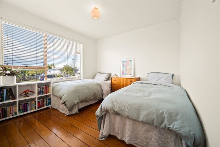 Photo of property in 98 Huia Road, Point Chevalier, Auckland, 1022