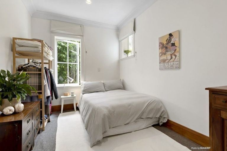 Photo of property in 35 Upper Watt Street, Wadestown, Wellington, 6012