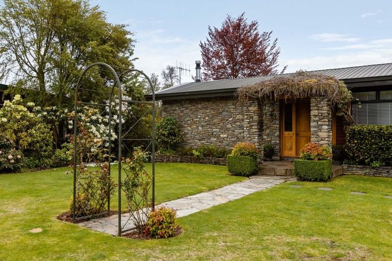 Photo of property in 3 Kinnibeg Street, Albert Town, Wanaka, 9305