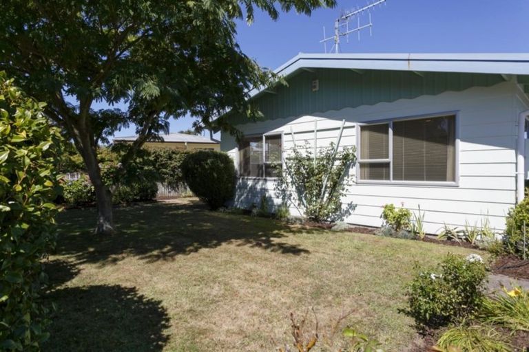 Photo of property in 1/129 Taupo View Road, Taupo, 3330