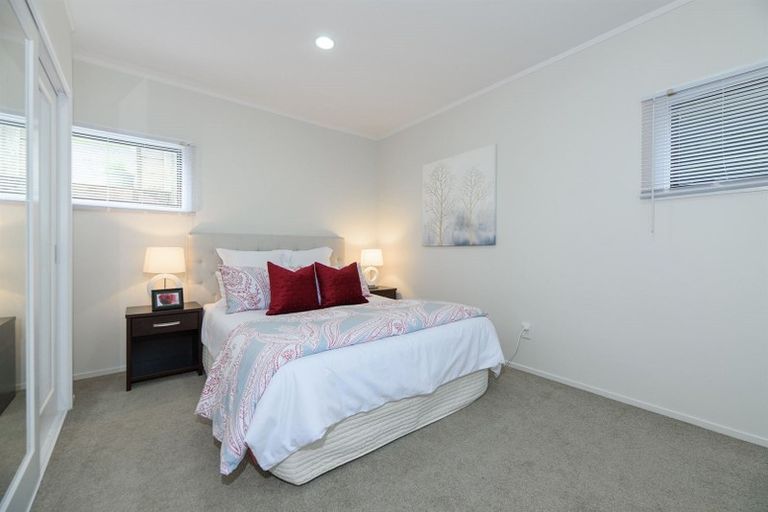 Photo of property in 8 Serrata Place, Browns Bay, Auckland, 0630