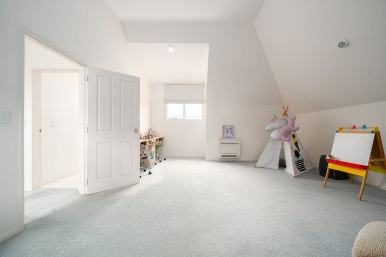 Photo of property in 4 Amesbury Drive, Churton Park, Wellington, 6037