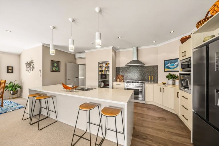 Photo of property in 13 Marua Palm Grove, Timberlea, Upper Hutt, 5018