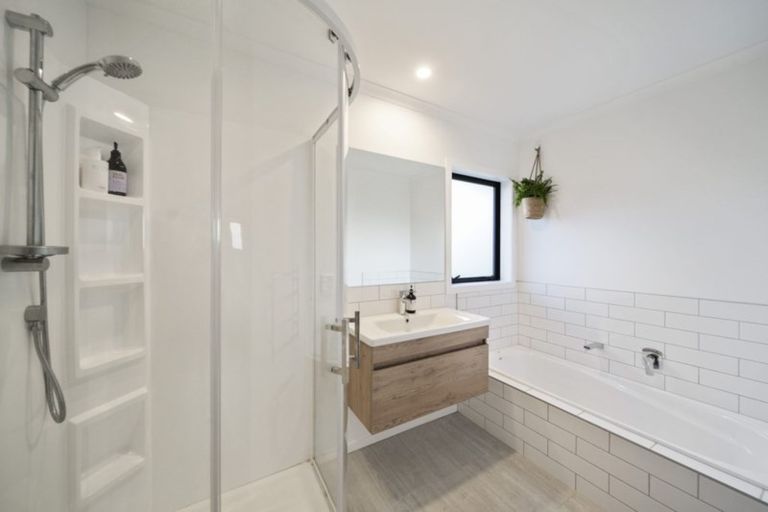 Photo of property in 14b Junction Street, Welbourn, New Plymouth, 4310