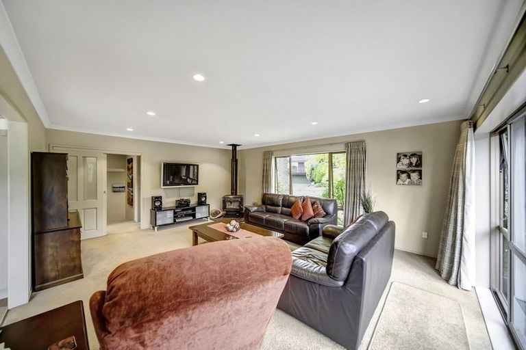 Photo of property in 55 Ray Small Drive, Pahurehure, Papakura, 2113