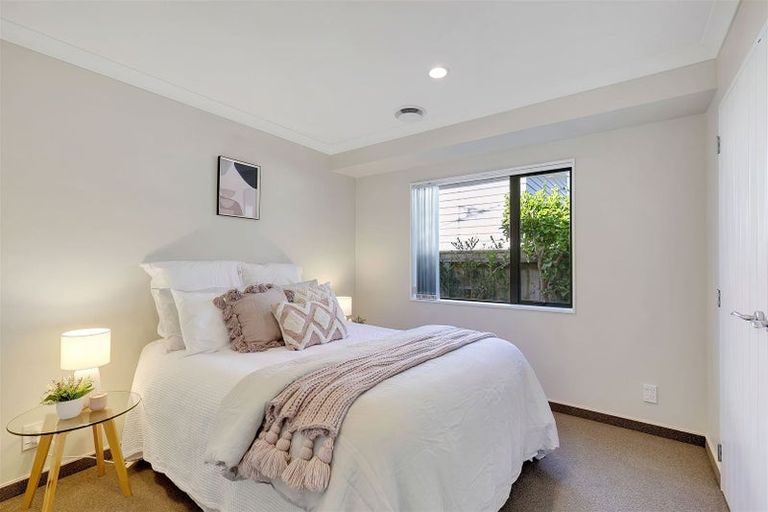 Photo of property in 16 Dusky Crescent, Aotea, Porirua, 5024