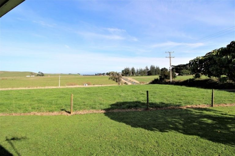 Photo of property in Papatawa Schoolhouse, 258 Valley Road, Papatawa, Woodville, 4998