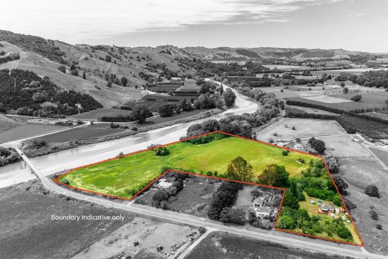 Photo of property in 90 Kanakanaia Road, Te Karaka, 4022