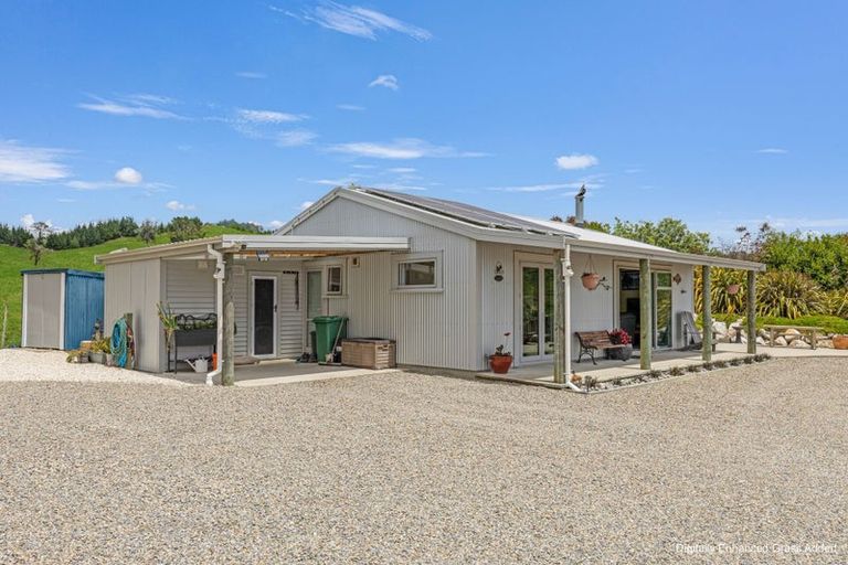 Photo of property in 135 Bensemann Road, Upper Moutere, 7175