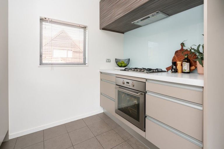 Photo of property in 1/12 Agra Crescent, Khandallah, Wellington, 6035