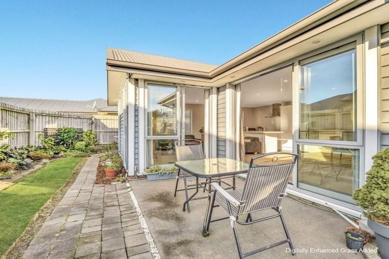 Photo of property in 28 Northwater Drive, Northwood, Christchurch, 8051