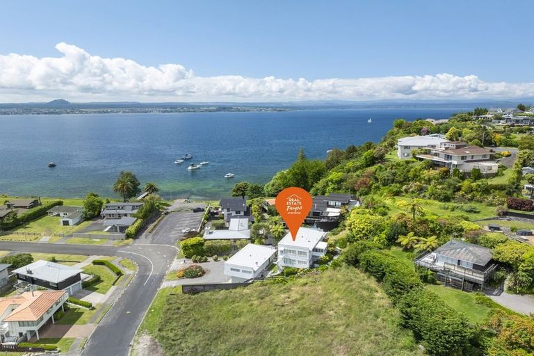 Photo of property in 2/22 Alberta Street, Acacia Bay, Taupo, 3330