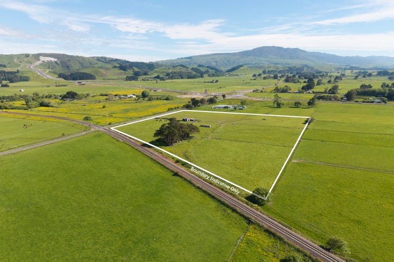 Photo of property in 29 Troup Road, Woodville, 4920