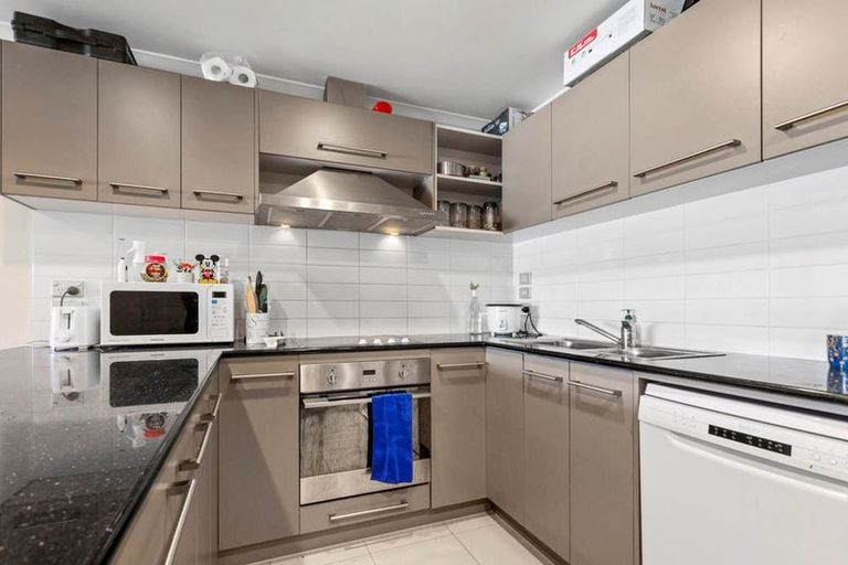 Photo of property in 401/26 Remuera Road, Newmarket, Auckland, 1050