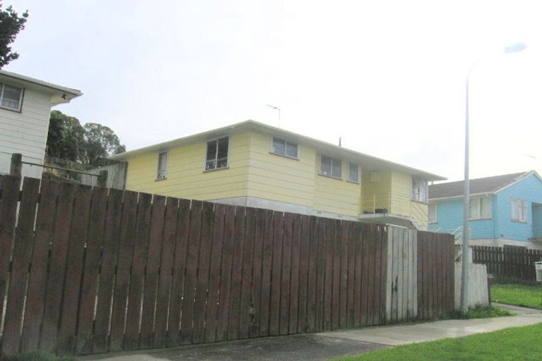 Photo of property in 21 Excellency Terrace, Ascot Park, Porirua, 5024