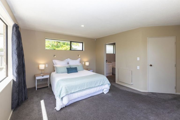 Photo of property in 65 Lowry Avenue, Redwood, Christchurch, 8051