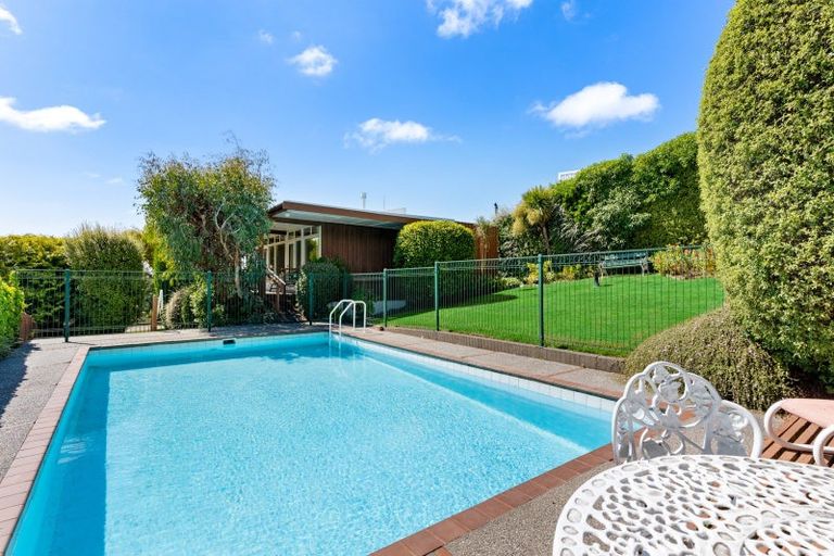 Photo of property in 4 Michael Avenue, Mount Pleasant, Christchurch, 8081