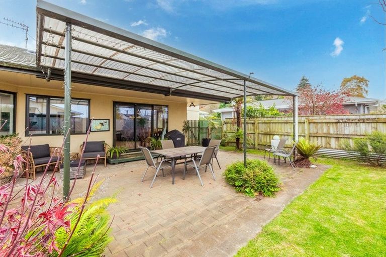 Photo of property in 10a Dolbel Street, Taradale, Napier, 4112