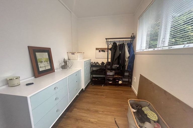 Photo of property in 35 Montgomery Avenue, Rothesay Bay, Auckland, 0630